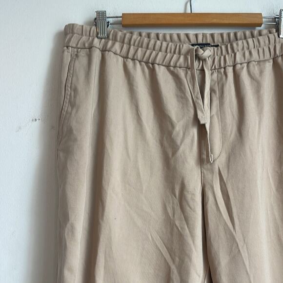 Banana Republic Traveler Relaxed Tapered Fit pull on jogger style pants sz L - Picture 2 of 8